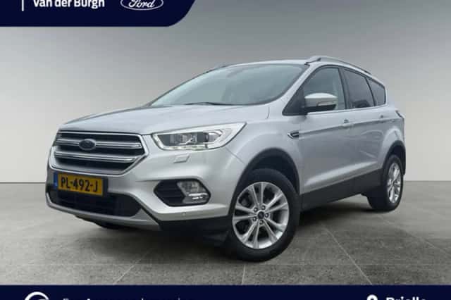 Ford Kuga (2017) thumbnail 1