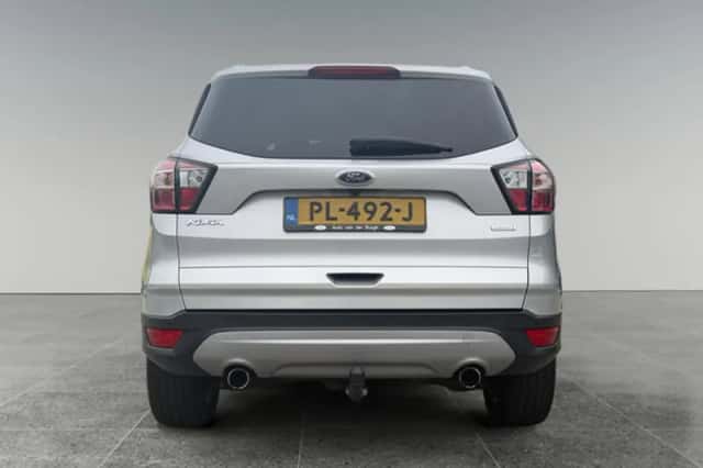 Ford Kuga (2017) thumbnail 6