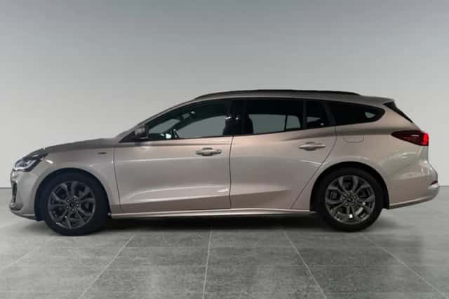 Ford Focus (2024) thumbnail 4
