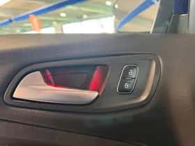 Ford Kuga (2018) thumbnail 22