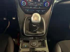 Ford Kuga (2018) thumbnail 29