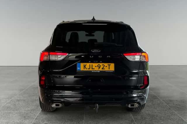 Ford Kuga (2023) thumbnail 6