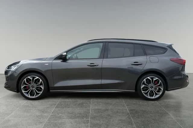 Ford Focus (2023) thumbnail 4