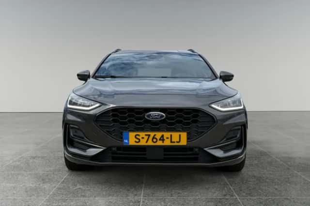 Ford Focus (2023) thumbnail 5