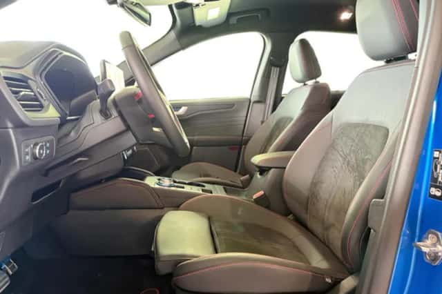 Ford Kuga (2025) thumbnail 3