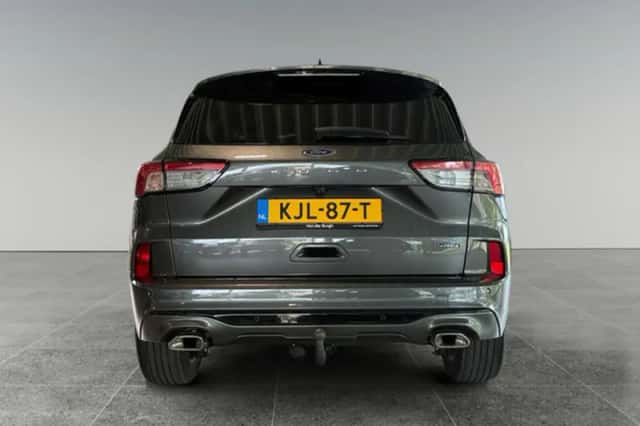 Ford Kuga (2023) thumbnail 6