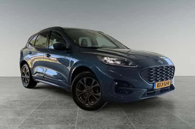 Ford Kuga (2023) thumbnail 2