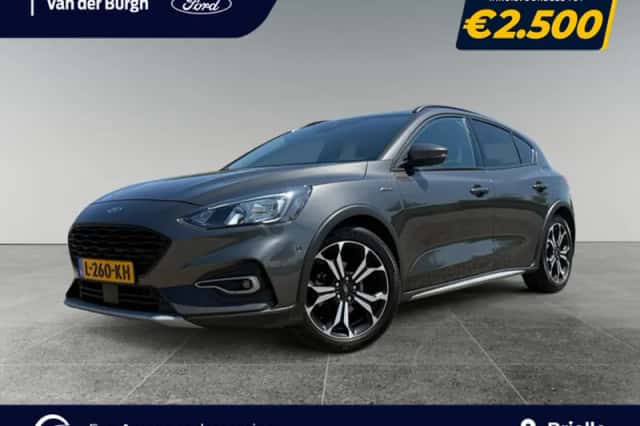 Ford Focus (2021) thumbnail 1