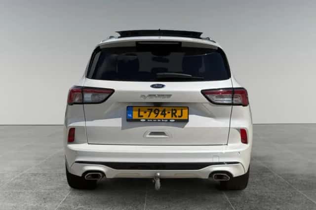 Ford Kuga (2021) thumbnail 6