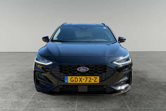 Ford Focus (2024) thumbnail 3