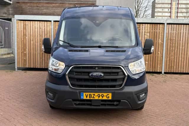 Ford Transit (2019) thumbnail 4