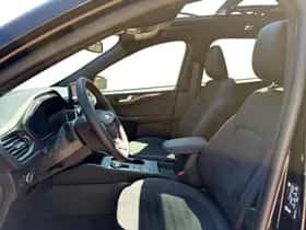 Ford Kuga (2024) thumbnail 3