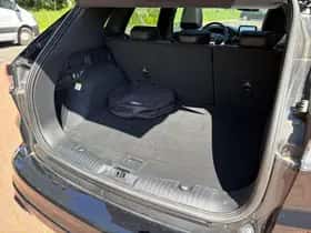 Ford Kuga (2024) thumbnail 32