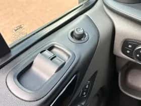 Ford Transit Custom (2022) thumbnail 19