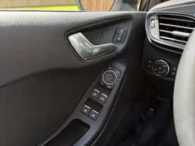 Ford Fiesta (2020) thumbnail 16