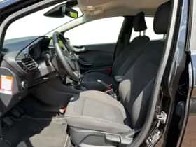 Ford Fiesta (2020) thumbnail 3