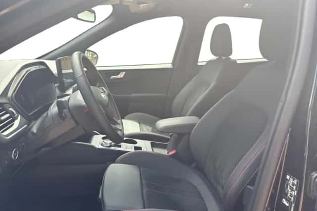 Ford Kuga (2025) thumbnail 3