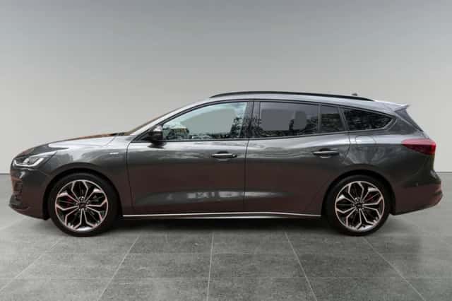 Ford Focus (2024) thumbnail 2