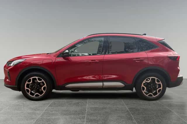 Ford Kuga (2024) thumbnail 2