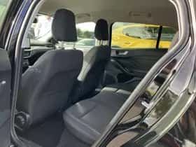 Ford Focus (2024) thumbnail 5