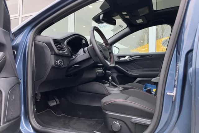 Ford Focus (2025) thumbnail 3