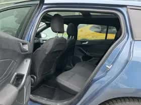 Ford Focus (2025) thumbnail 6
