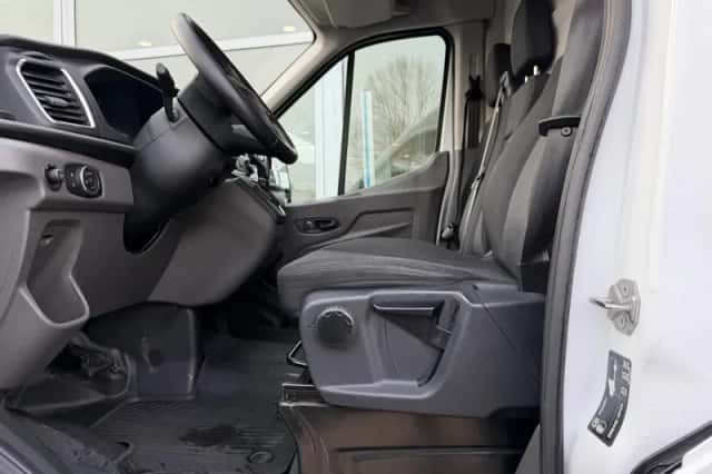 Ford Transit (2021) thumbnail 3