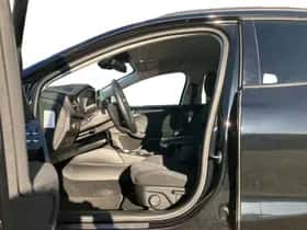 Ford Focus (2020) thumbnail 3