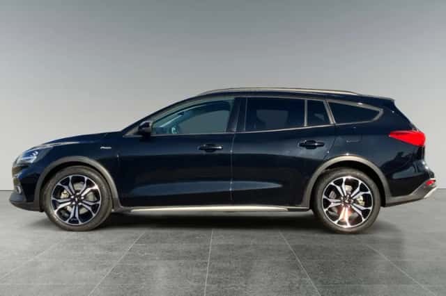Ford Focus (2020) thumbnail 4