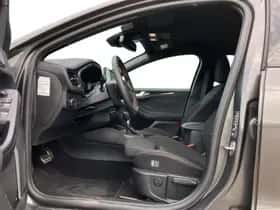 Ford Focus (2024) thumbnail 3