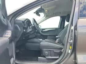 Ford Kuga (2022) thumbnail 3