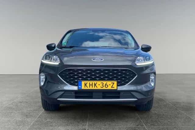 Ford Kuga (2022) thumbnail 5