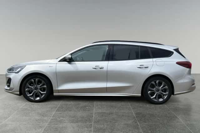 Ford Focus (2024) thumbnail 4