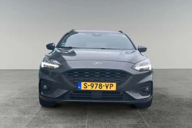 Ford Focus (2021) thumbnail 5