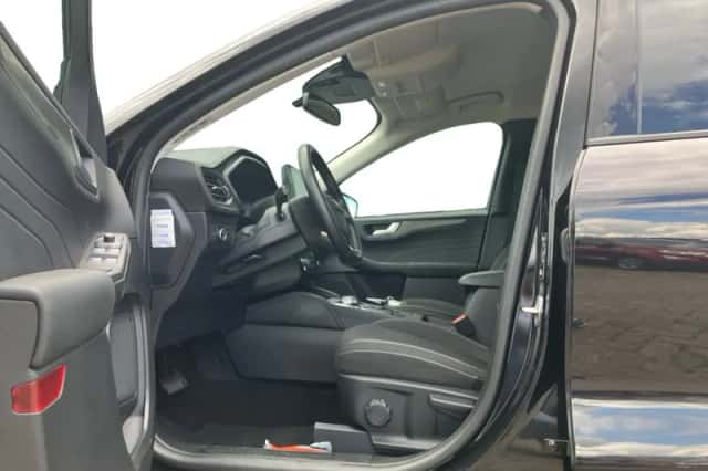 Ford Kuga (2024) thumbnail 3