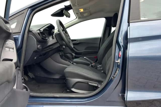 Ford Fiesta (2020) thumbnail 3