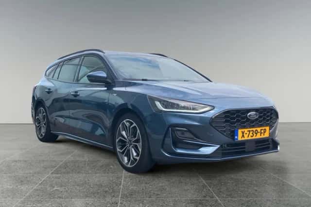Ford Focus (2023) thumbnail 2