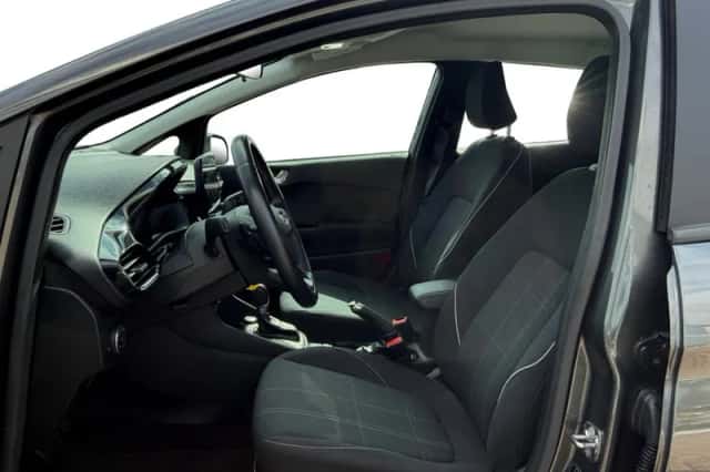 Ford Fiesta (2018) thumbnail 3