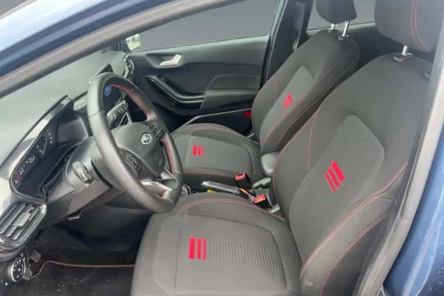 Ford Fiesta (2023) thumbnail 3