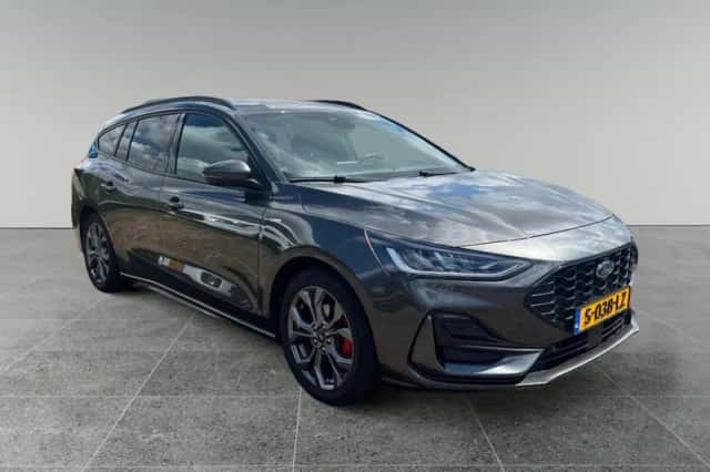 Ford Focus (2023) thumbnail 2
