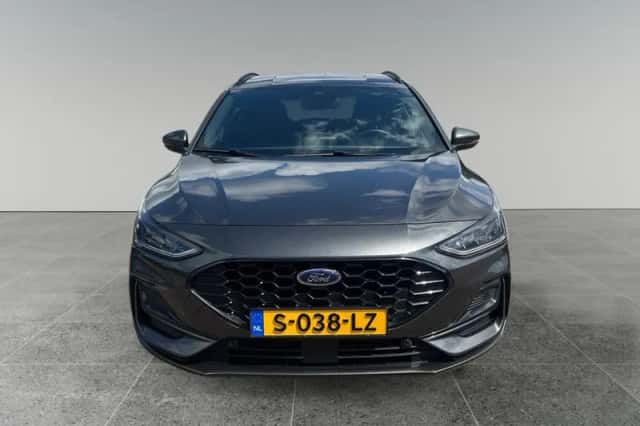Ford Focus (2023) thumbnail 5