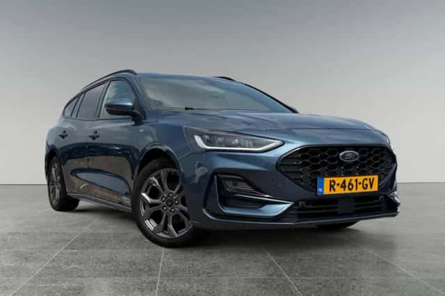 Ford Focus (2022) thumbnail 2