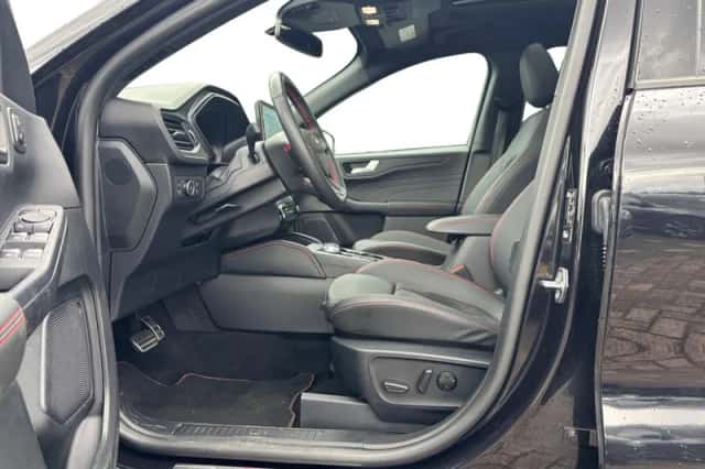 Ford Kuga (2024) thumbnail 3