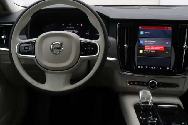Volvo V90 (2025) thumbnail 6
