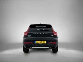 Volvo XC40 (2019) thumbnail 3