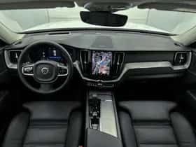 Volvo XC60 (2024) thumbnail 5