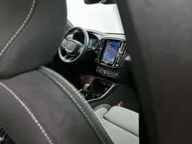 Volvo XC40 (2025) thumbnail 15