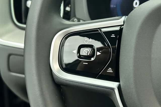 Volvo XC60 (2025) thumbnail 6