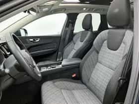 Volvo XC60 (2022) thumbnail 34
