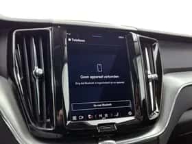 Volvo XC60 (2022) thumbnail 9